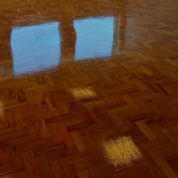 Piso de madeira raspado sem poeira, com acabamento brilhante e sem resíduos